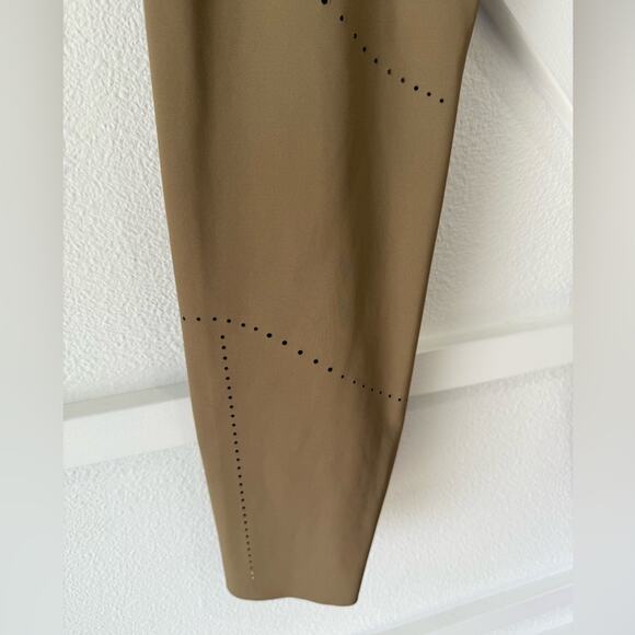 Brooks Method 7/8 Running Perforated Tights Leggings In Oatmeal Tan Size Large - Picture 6 of 14